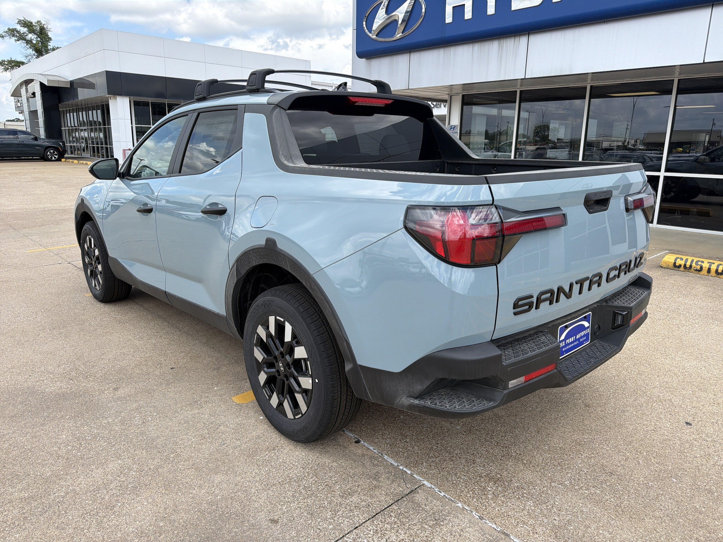 2026 Hyundai Santa Cruz SEL - Photo 4