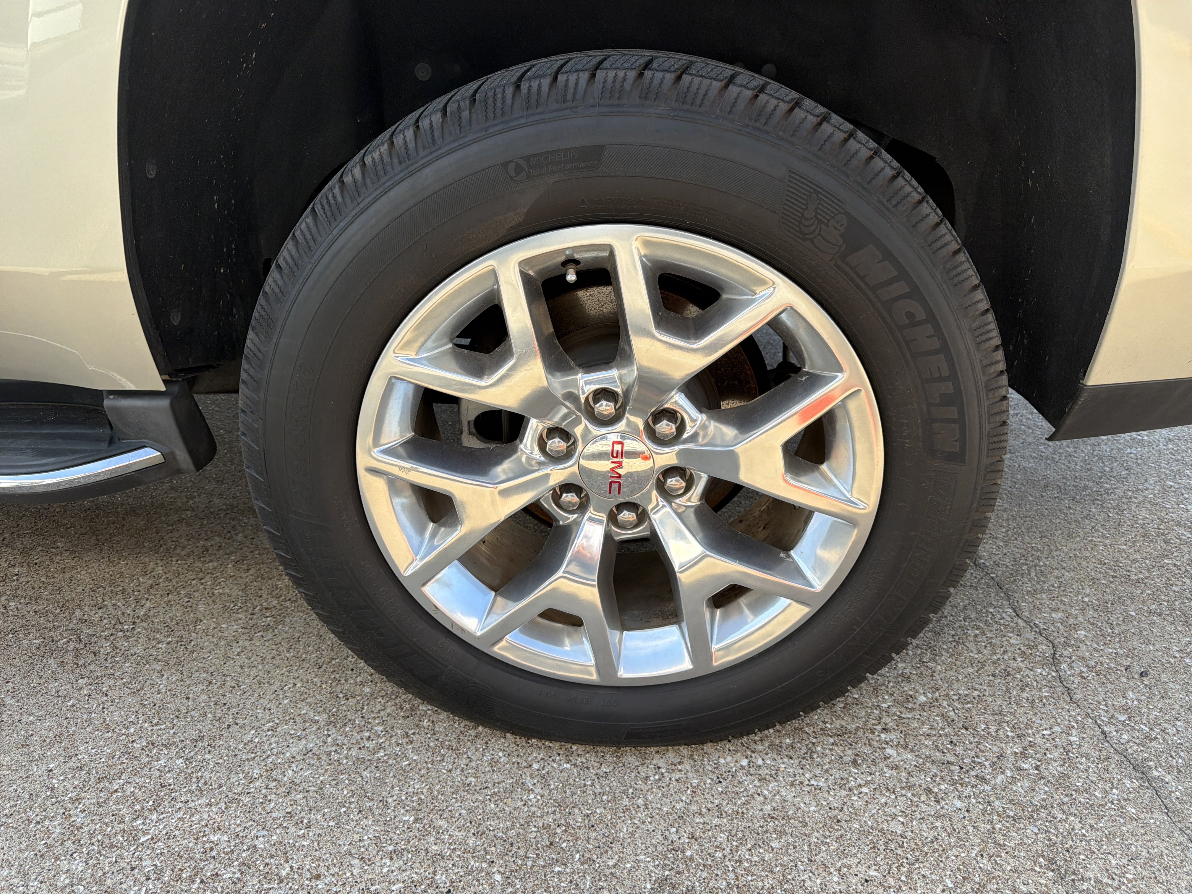 Used 2015 GMC Yukon SLT SUV