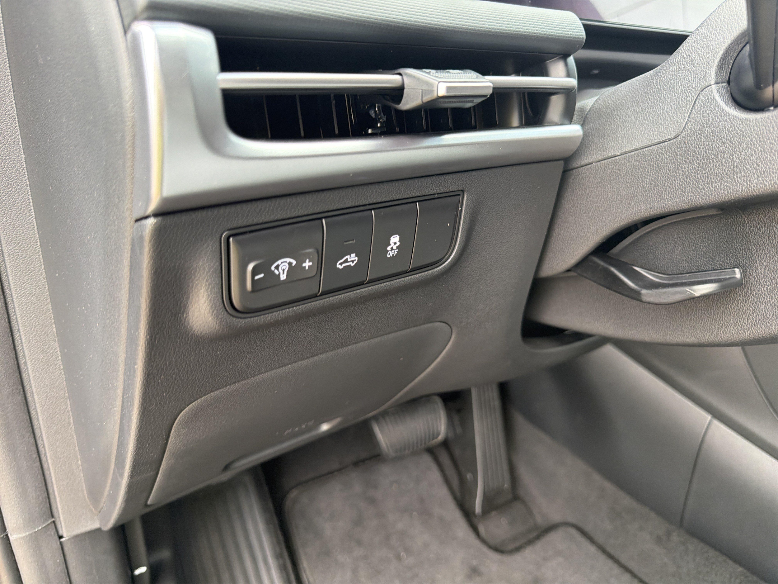 2026 Hyundai Santa Cruz SEL - Photo 12