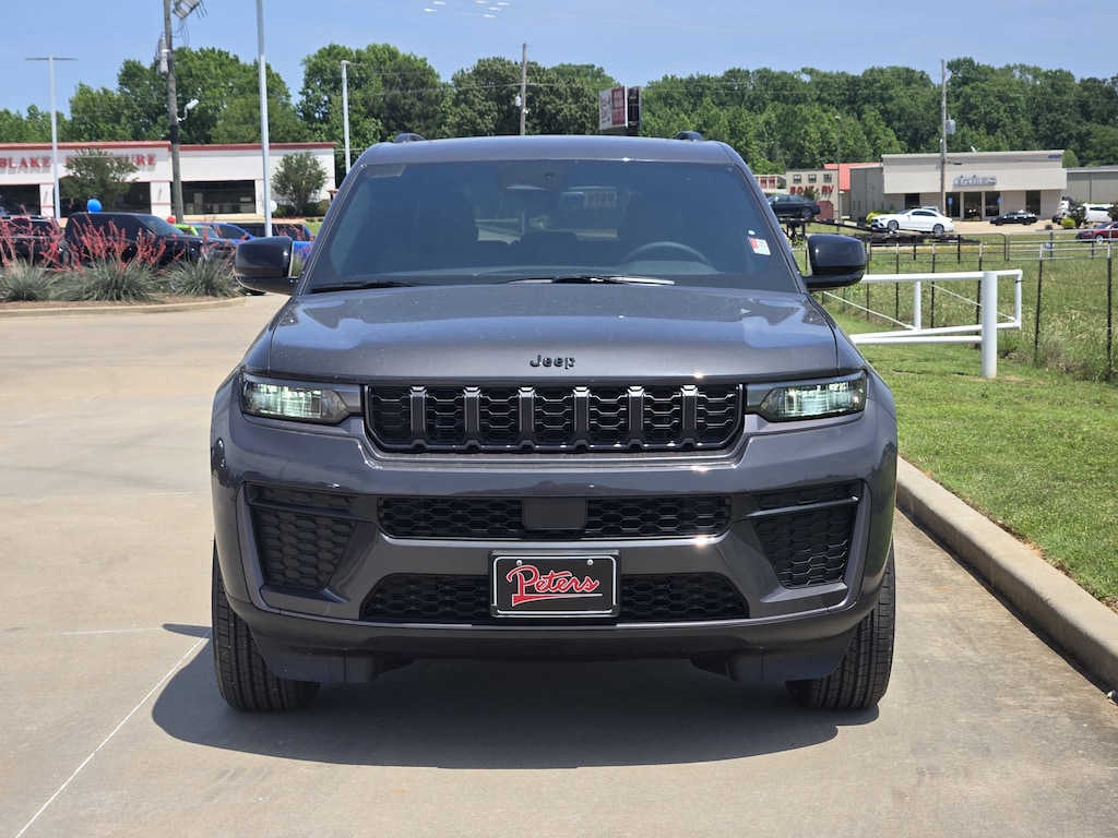 New 2026 Jeep Grand Cherokee Laredo Sport Utility