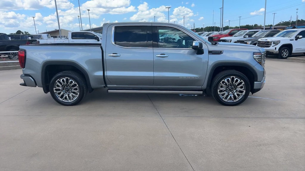 Used 2025 GMC Sierra 1500 Denali Ultimate 4WD Crew Cab 147 Denali Ultimate