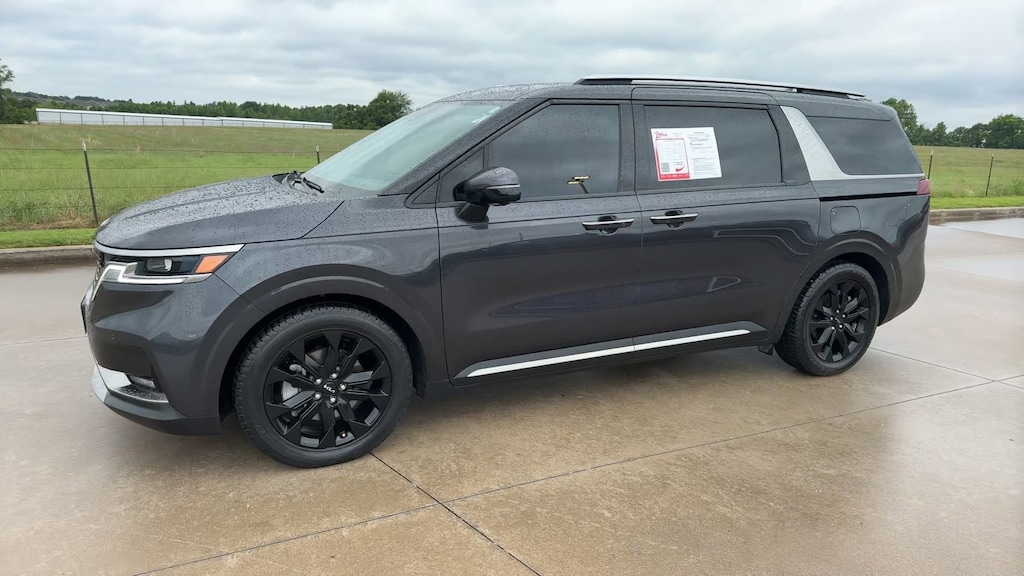 Used 2023 Kia Carnival SX SX FWD