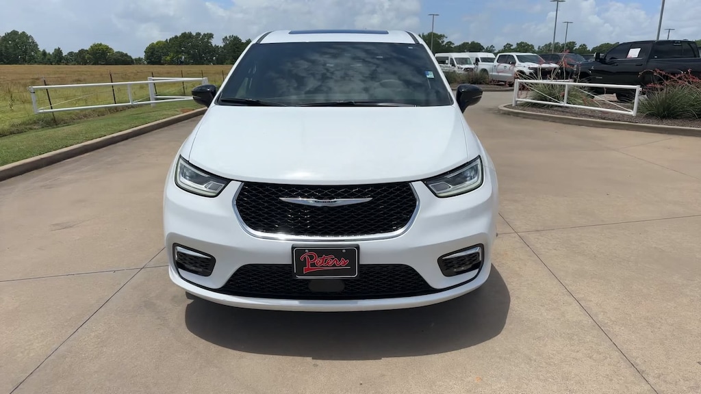 Used 2026 Chrysler Pacifica Limited Limited AWD