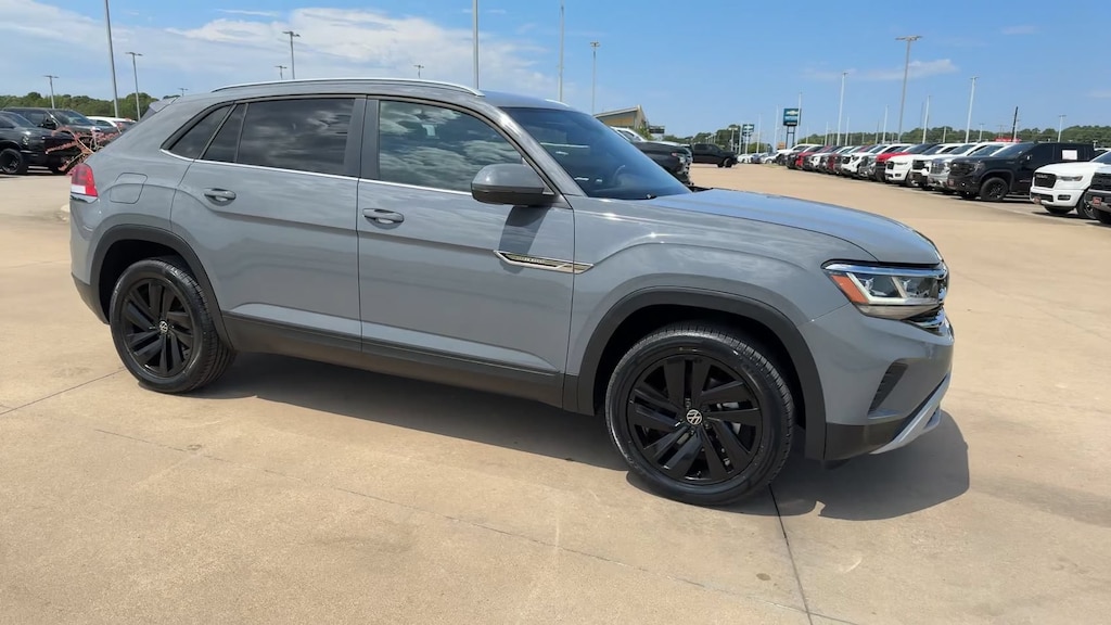 Used 2022 Volkswagen Atlas Cross Sport 3.6L V6 SE w/Technology 3.6L V6 SE w/Technology FWD