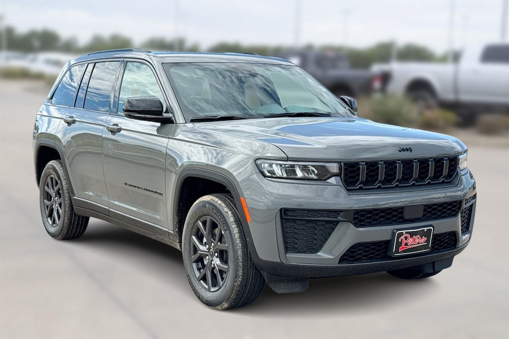 New 2027 Jeep Grand Cherokee Laredo Sport Utility