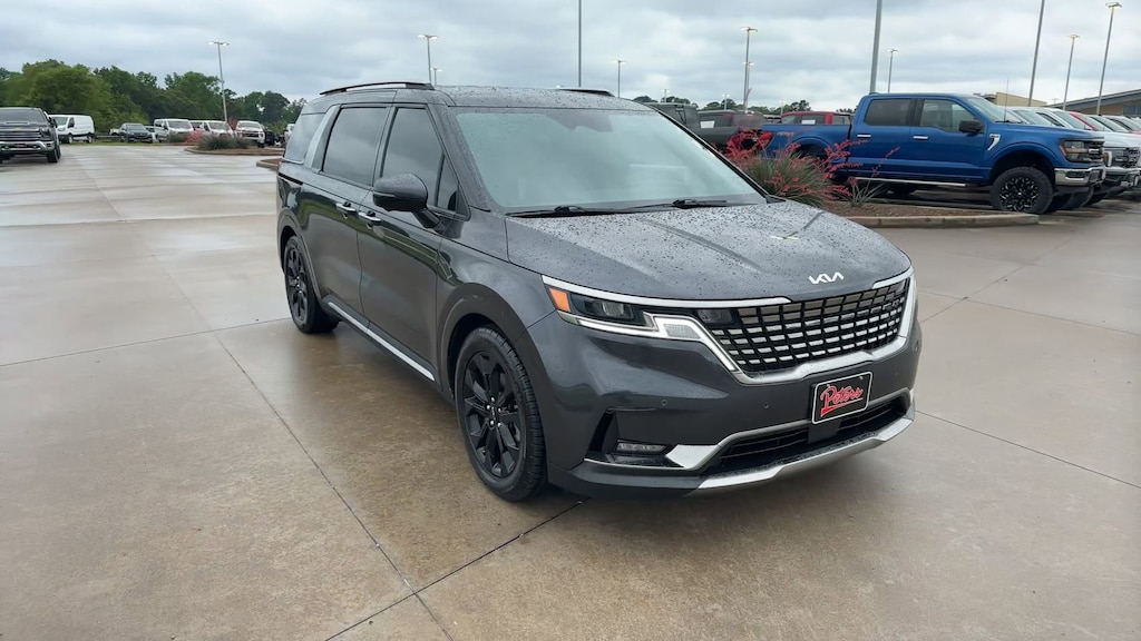 Used 2023 Kia Carnival SX SX FWD