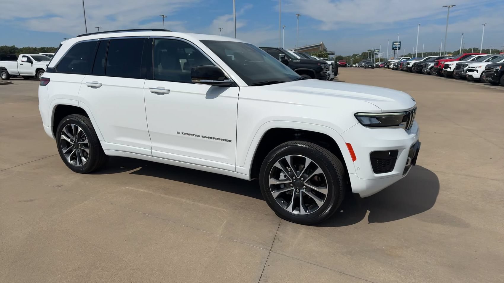 Used 2023 Jeep Grand Cherokee Overland Overland 4x4