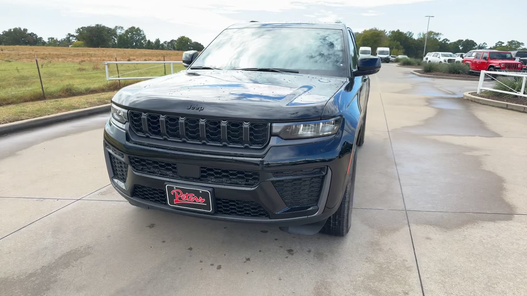 New 2027 Jeep Grand Cherokee Laredo Sport Utility