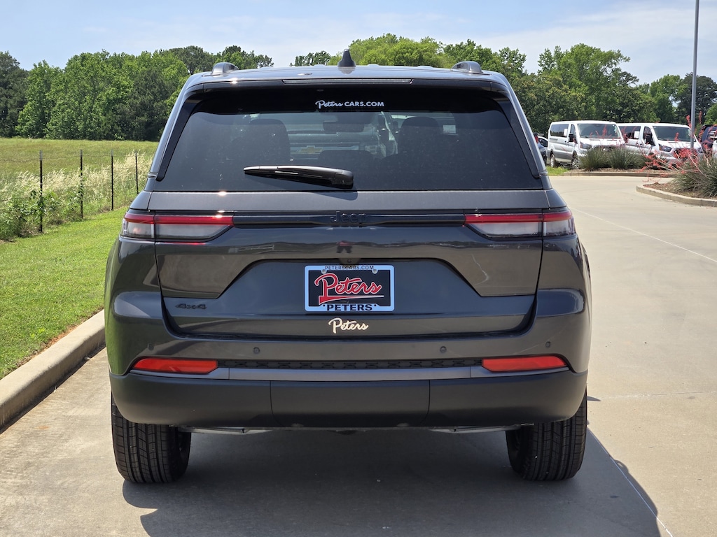 New 2026 Jeep Grand Cherokee Laredo Sport Utility