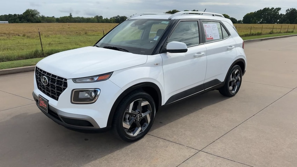 Used 2025 Hyundai Venue SEL SEL IVT