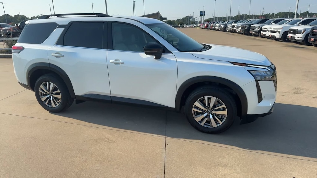 Used 2026 Nissan Pathfinder SL SL 4WD