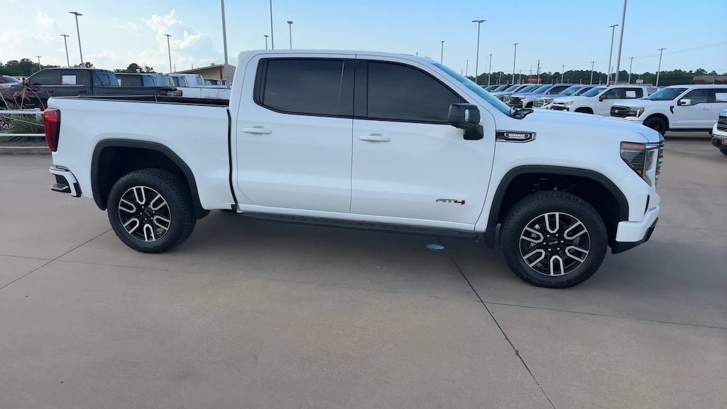 Used 2025 GMC Sierra 1500 AT4 4WD Crew Cab 147 AT4