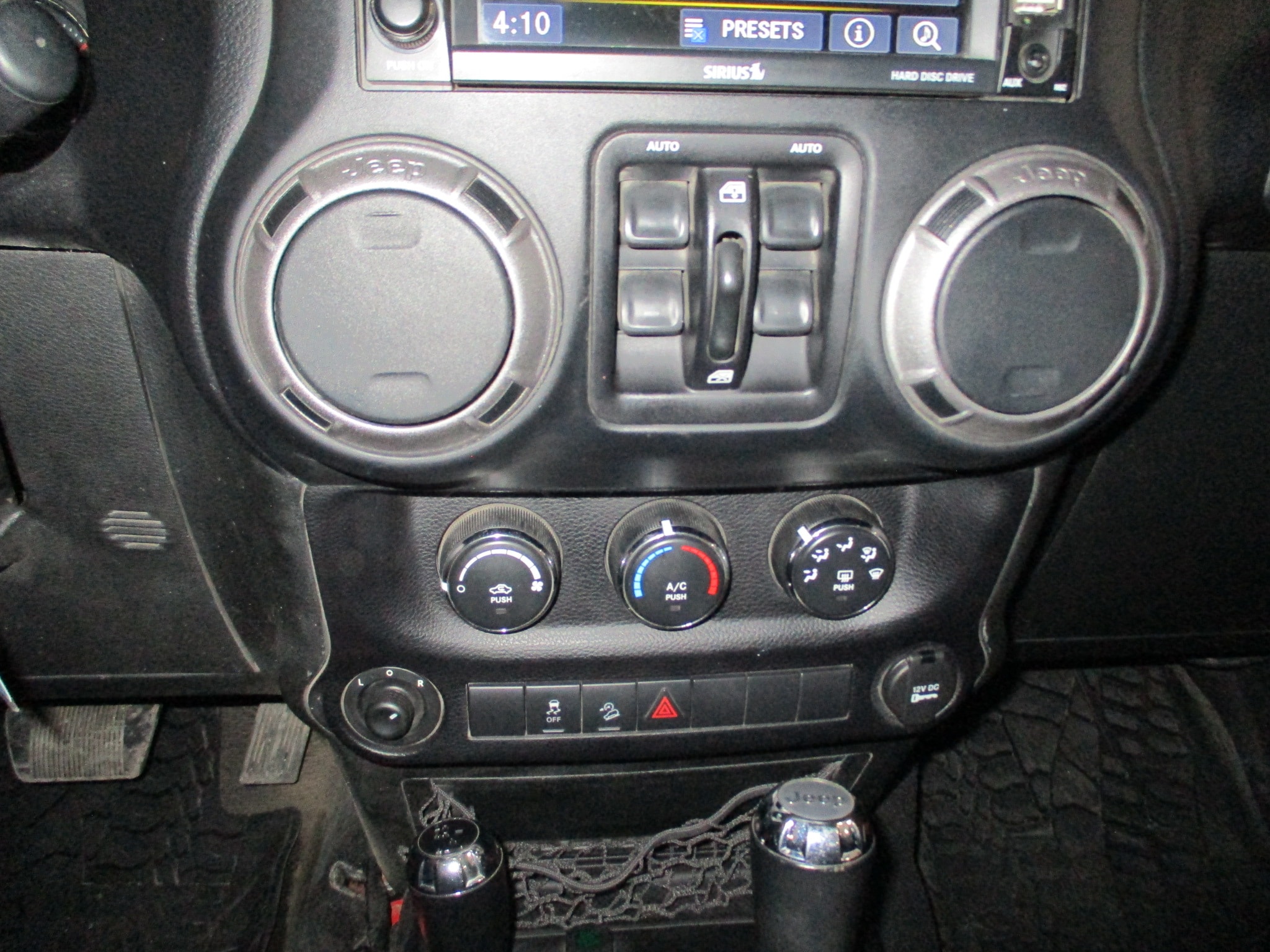 2015 Jeep Wrangler Unlimited Sport - Photo 13