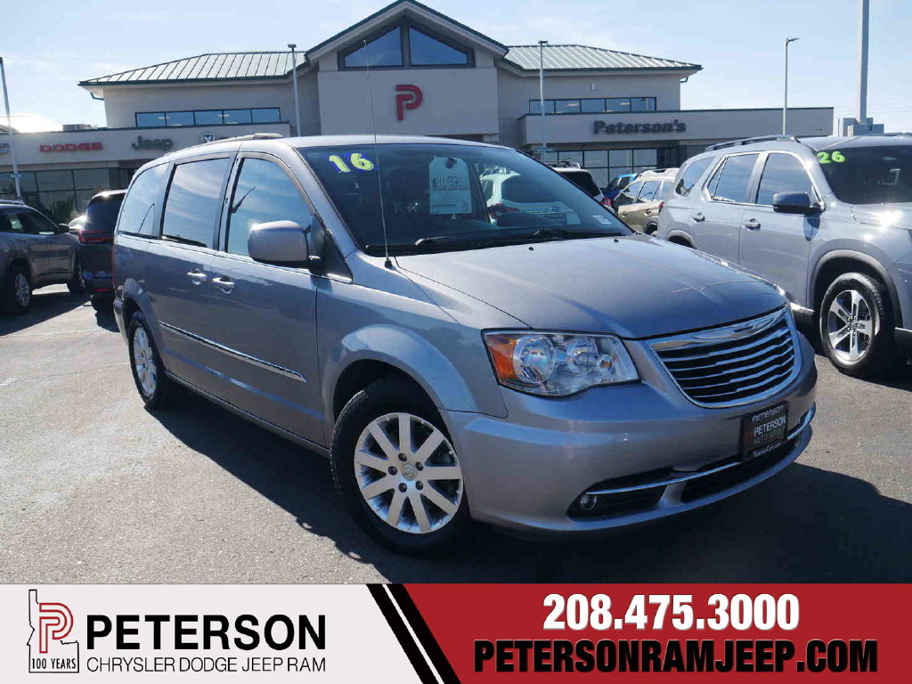 2016 Chrysler Town & Country
