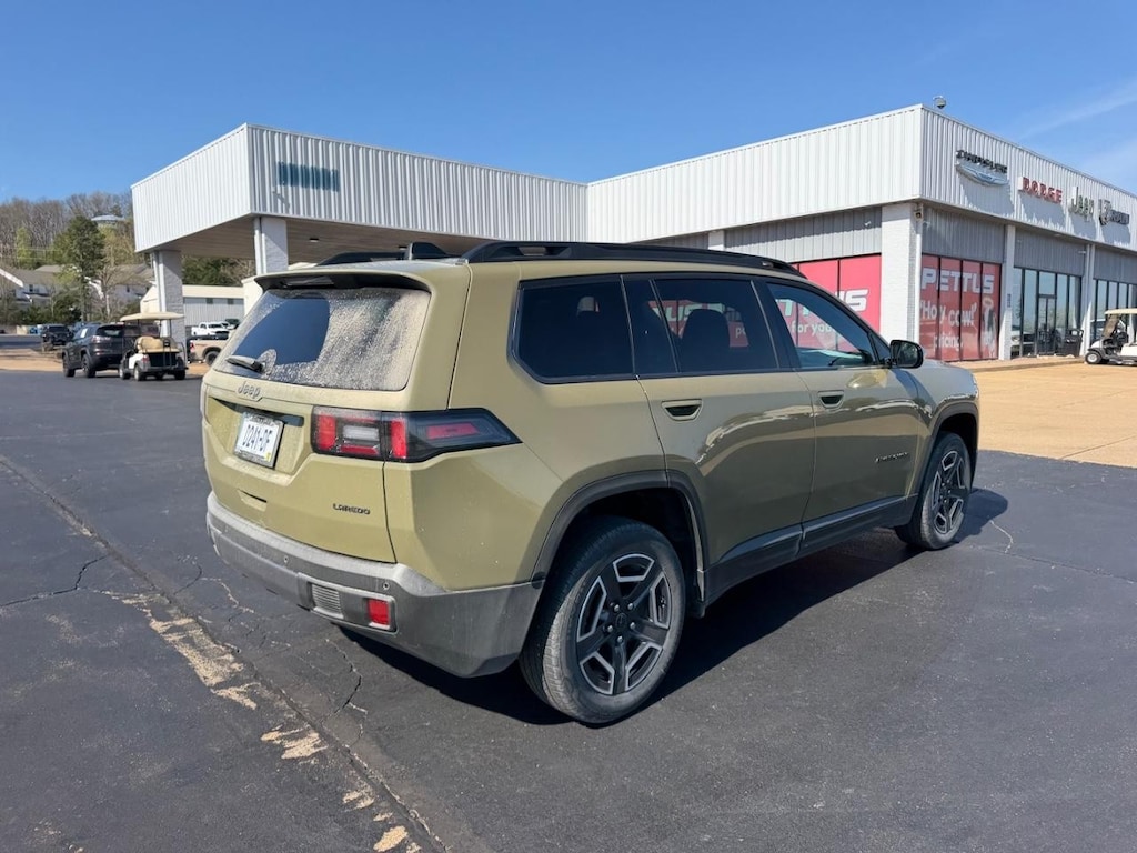 New 2026 Jeep Cherokee Laredo Sport Utility