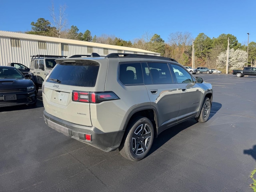 New 2026 Jeep Cherokee LAREDO 4X4 Sport Utility