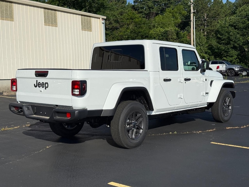 New 2026 Jeep Gladiator SPORT S 4X4 Pickup