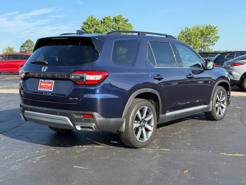 Used 2023 Honda Pilot Elite AWD SUV
