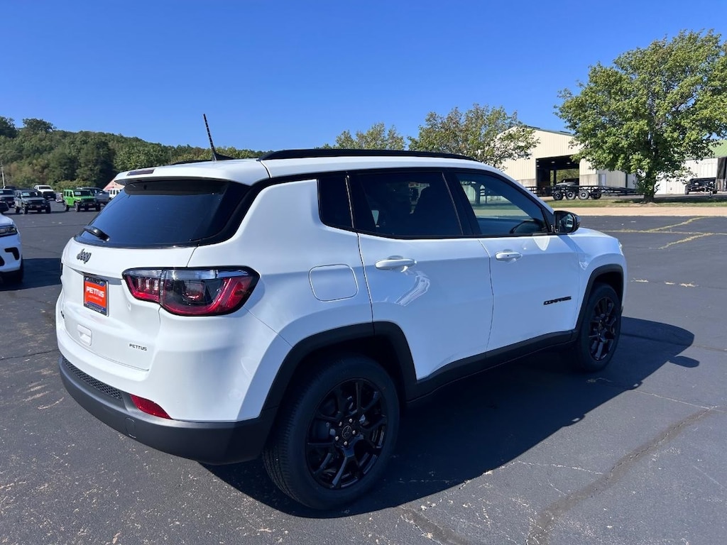 New 2026 Jeep Compass Latitude Sport Utility