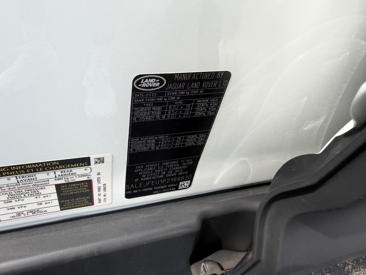 2023 Land Rover Defender S - Photo 25
