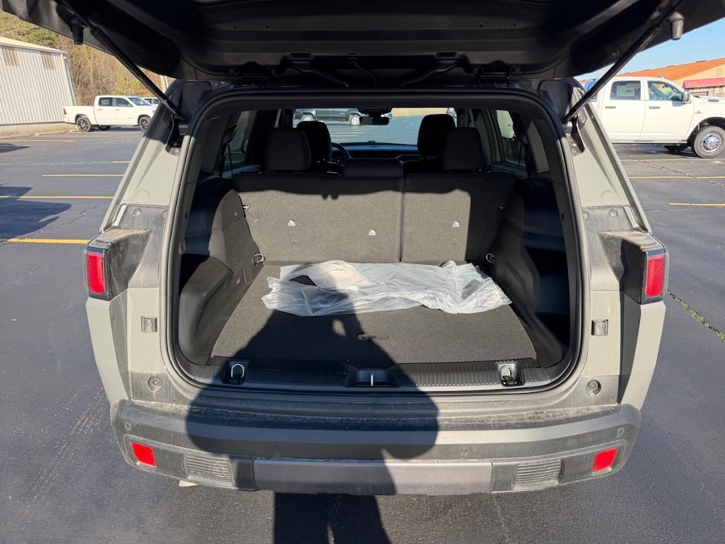 New 2026 Jeep Cherokee LAREDO 4X4 Sport Utility