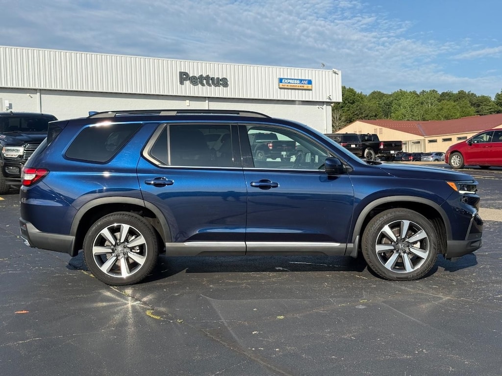 Used 2023 Honda Pilot Elite AWD SUV