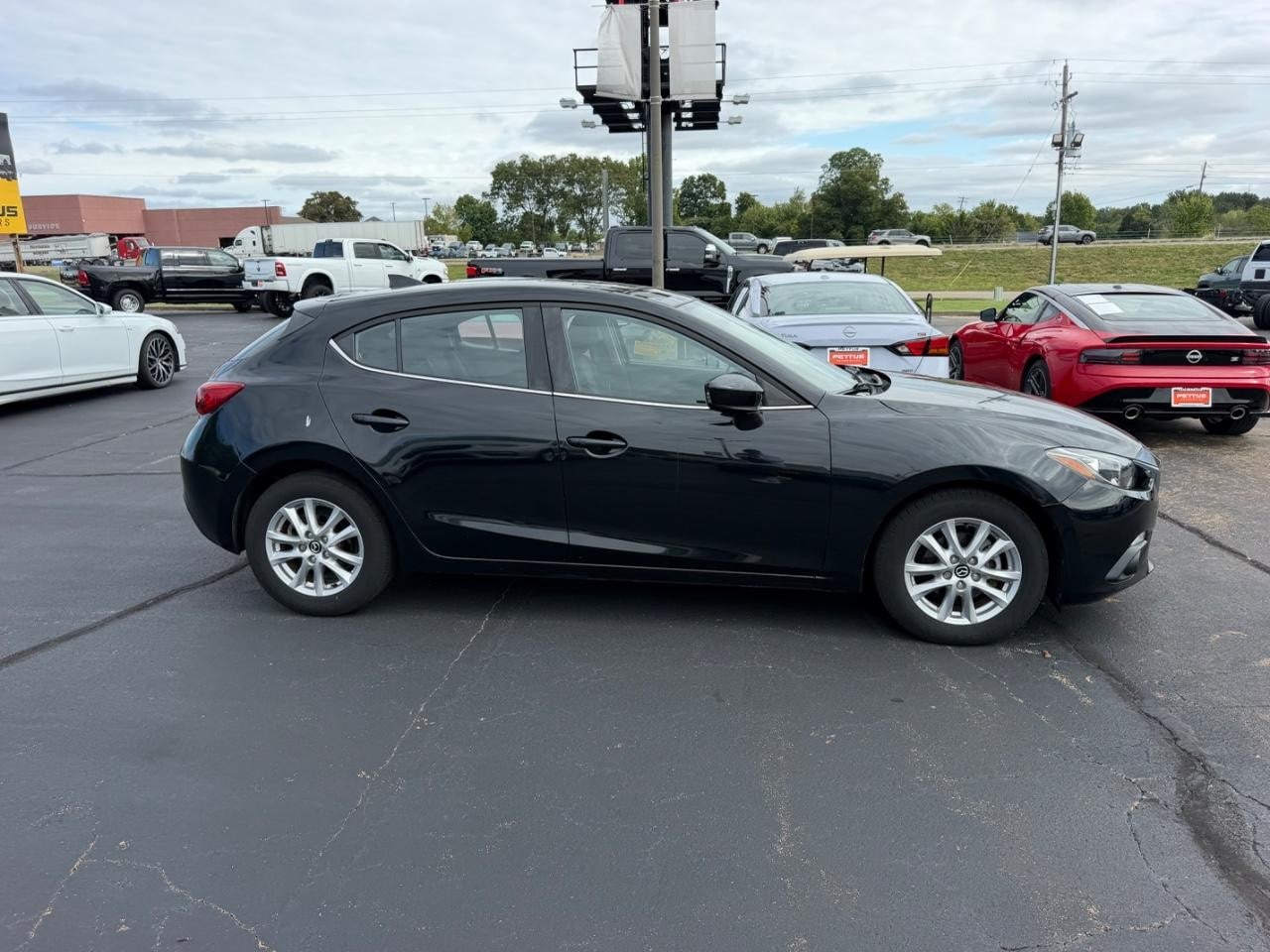 Used 2016 Mazda MAZDA3 i Touring with VIN JM1BM1M77G1328840 for sale in Farmington, MO