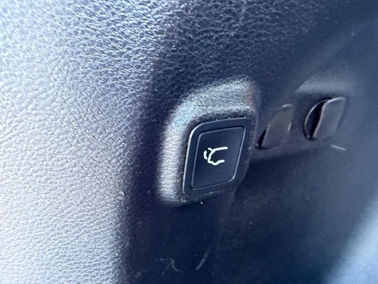2021 Jeep Cherokee Limited - Photo 6