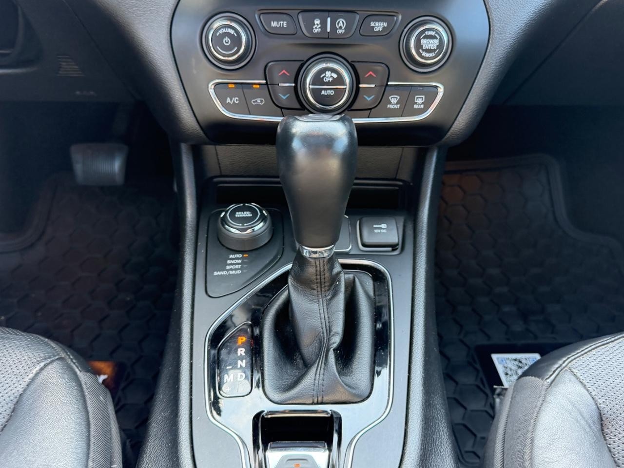 2021 Jeep Cherokee Limited - Photo 18