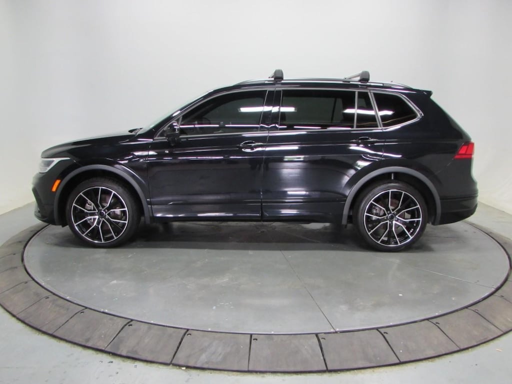 Used 2023 Volkswagen Tiguan 2.0T SE R-Line Black FWD