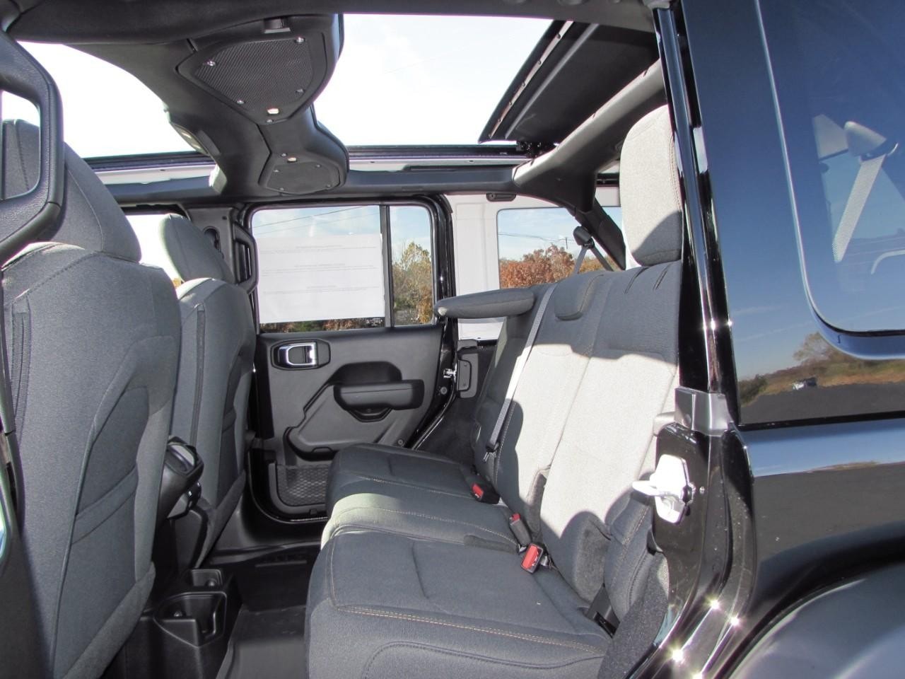 2026 Jeep Wrangler 4-Door Willys - Photo 31