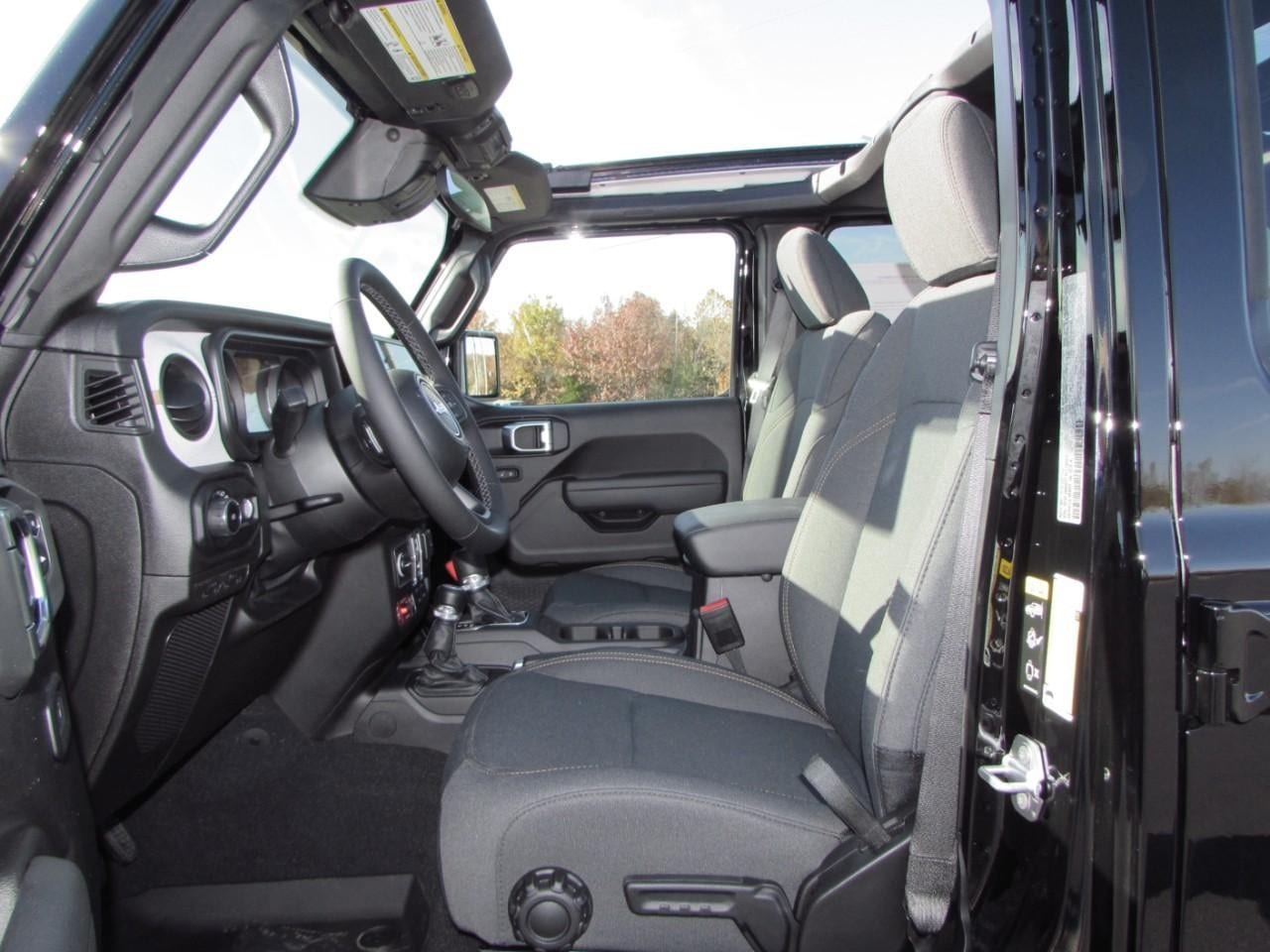 2026 Jeep Wrangler 4-Door Willys - Photo 30