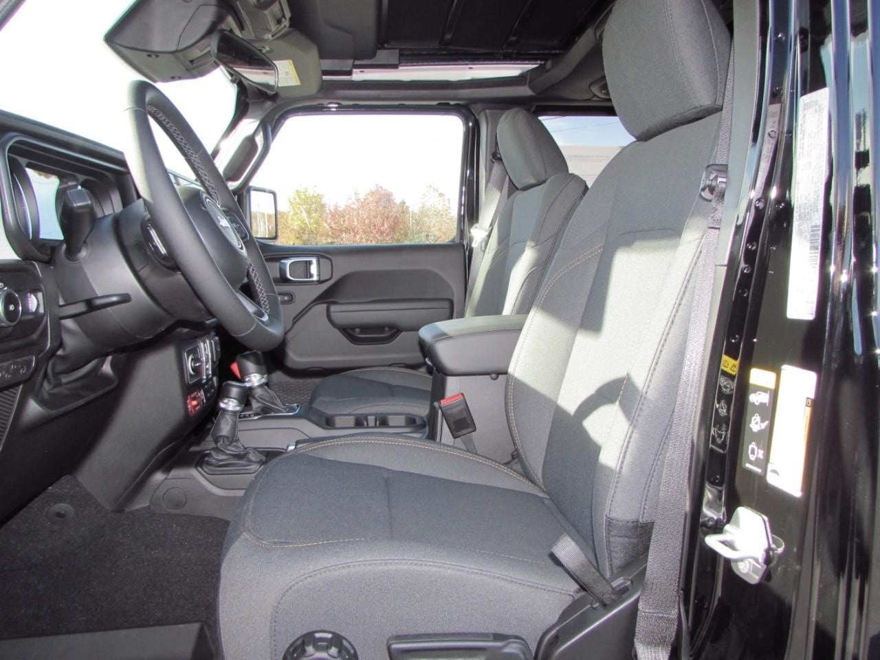 2026 Jeep Wrangler 4-Door Willys - Photo 13