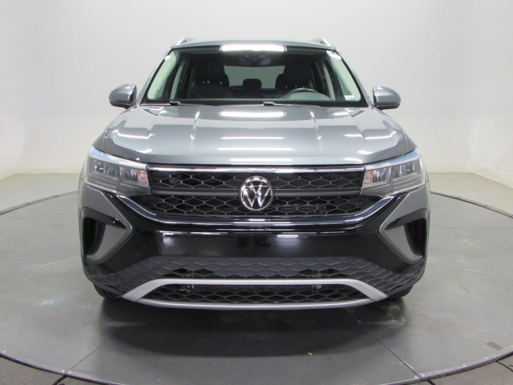 Used 2024 Volkswagen Taos SE 4motion