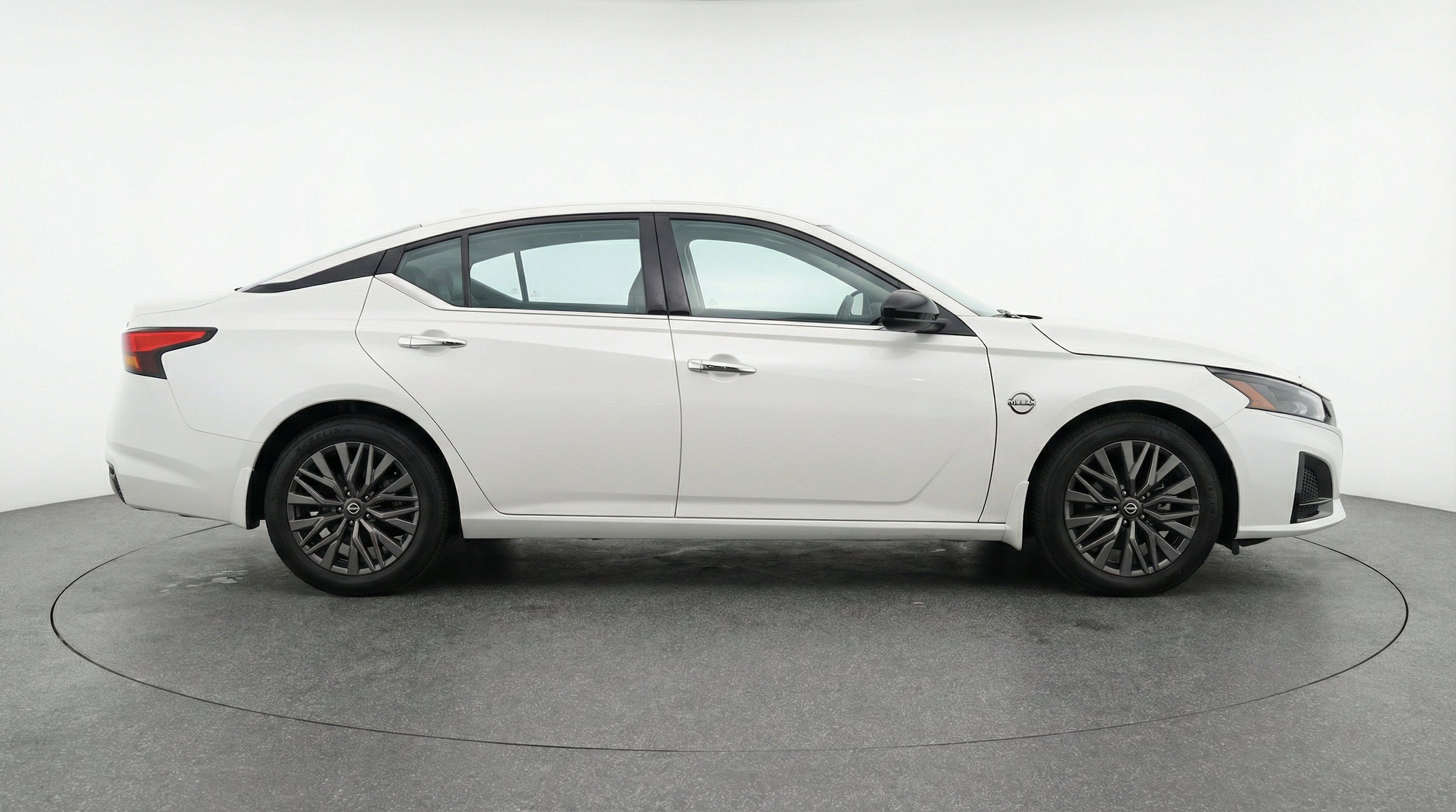 Thumbnail: 2025 Nissan Altima - 10