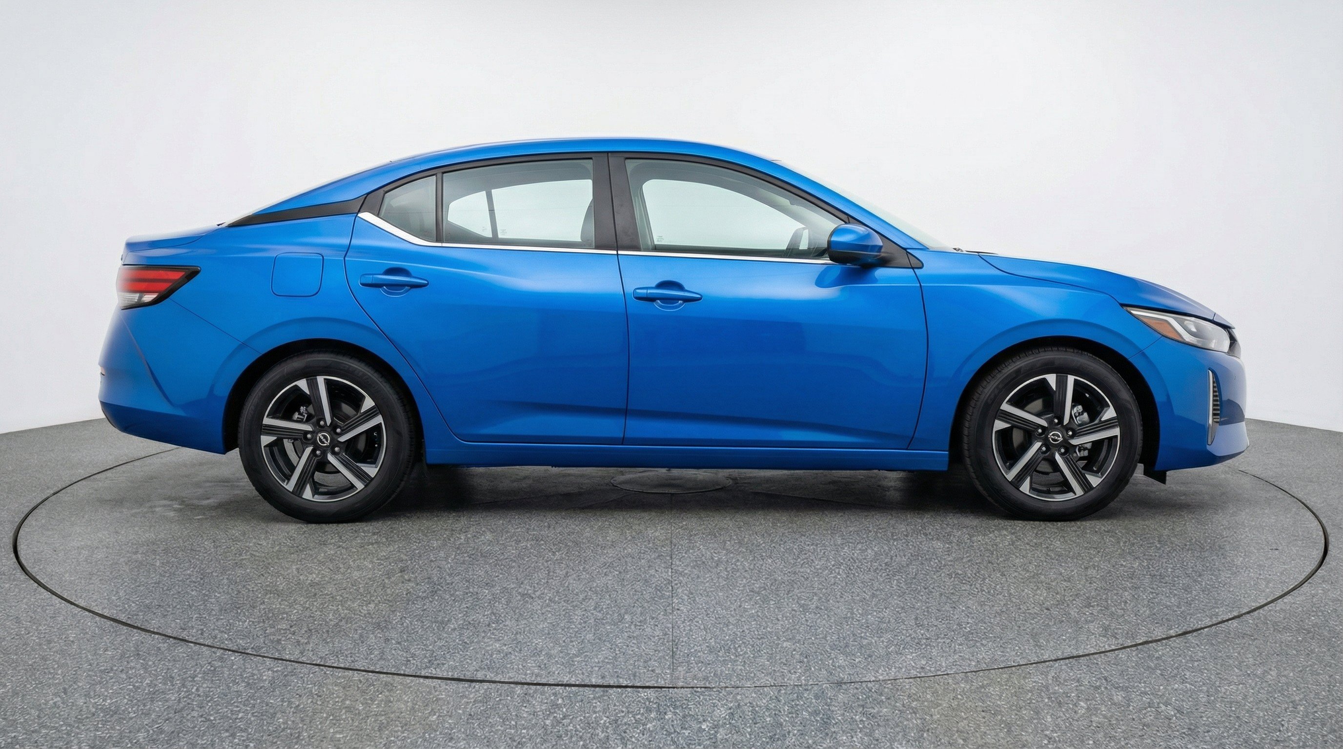 Thumbnail: 2025 Nissan Sentra - 10