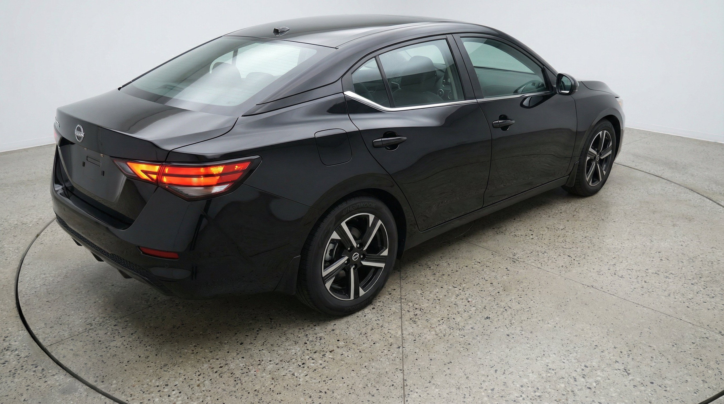 Thumbnail: 2025 Nissan Sentra - 9
