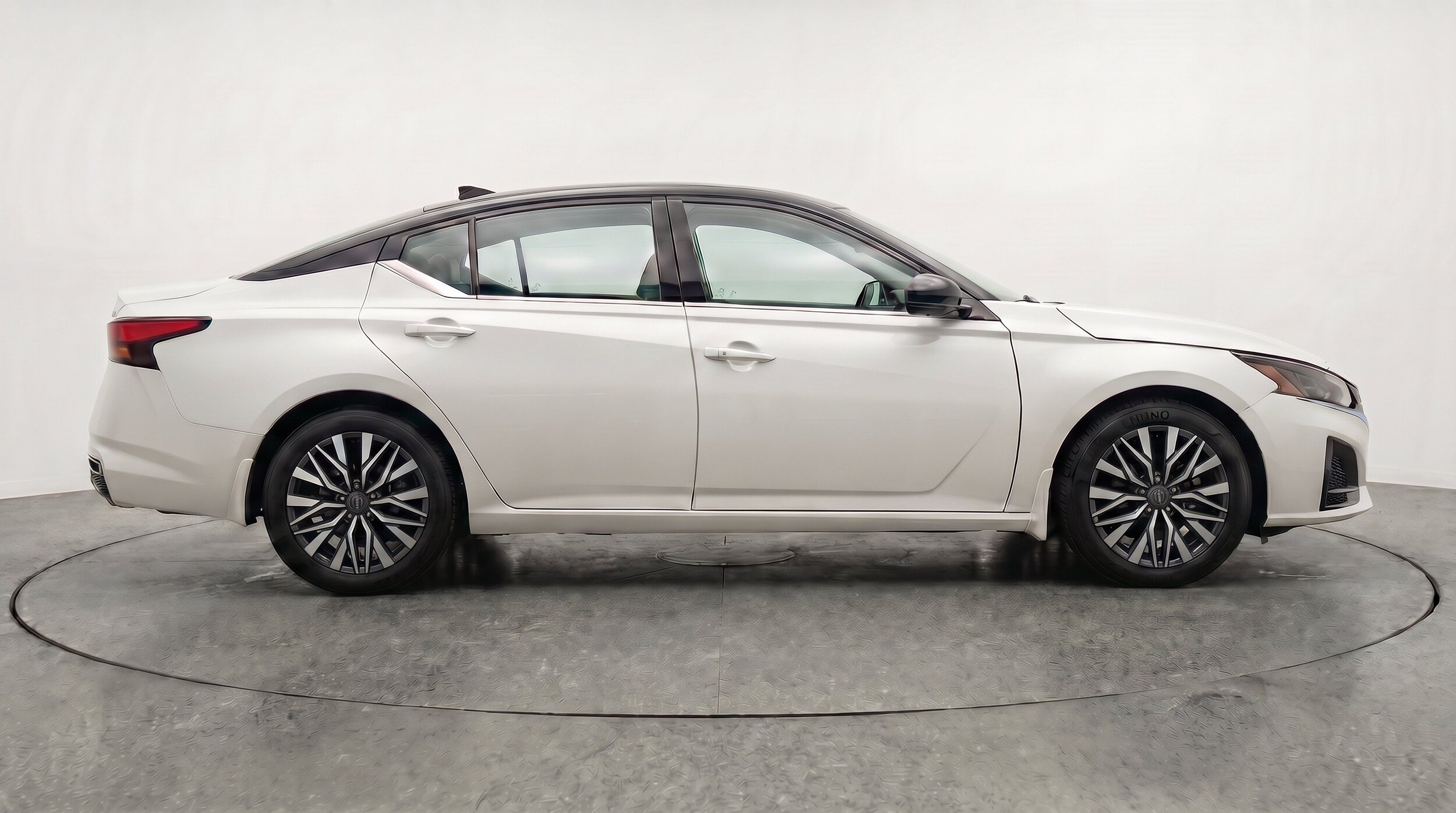 Thumbnail: 2026 Nissan Altima - 10
