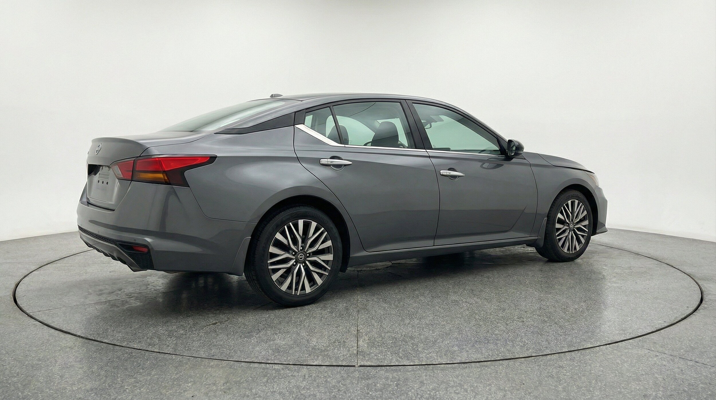 Thumbnail: 2025 Nissan Altima - 9