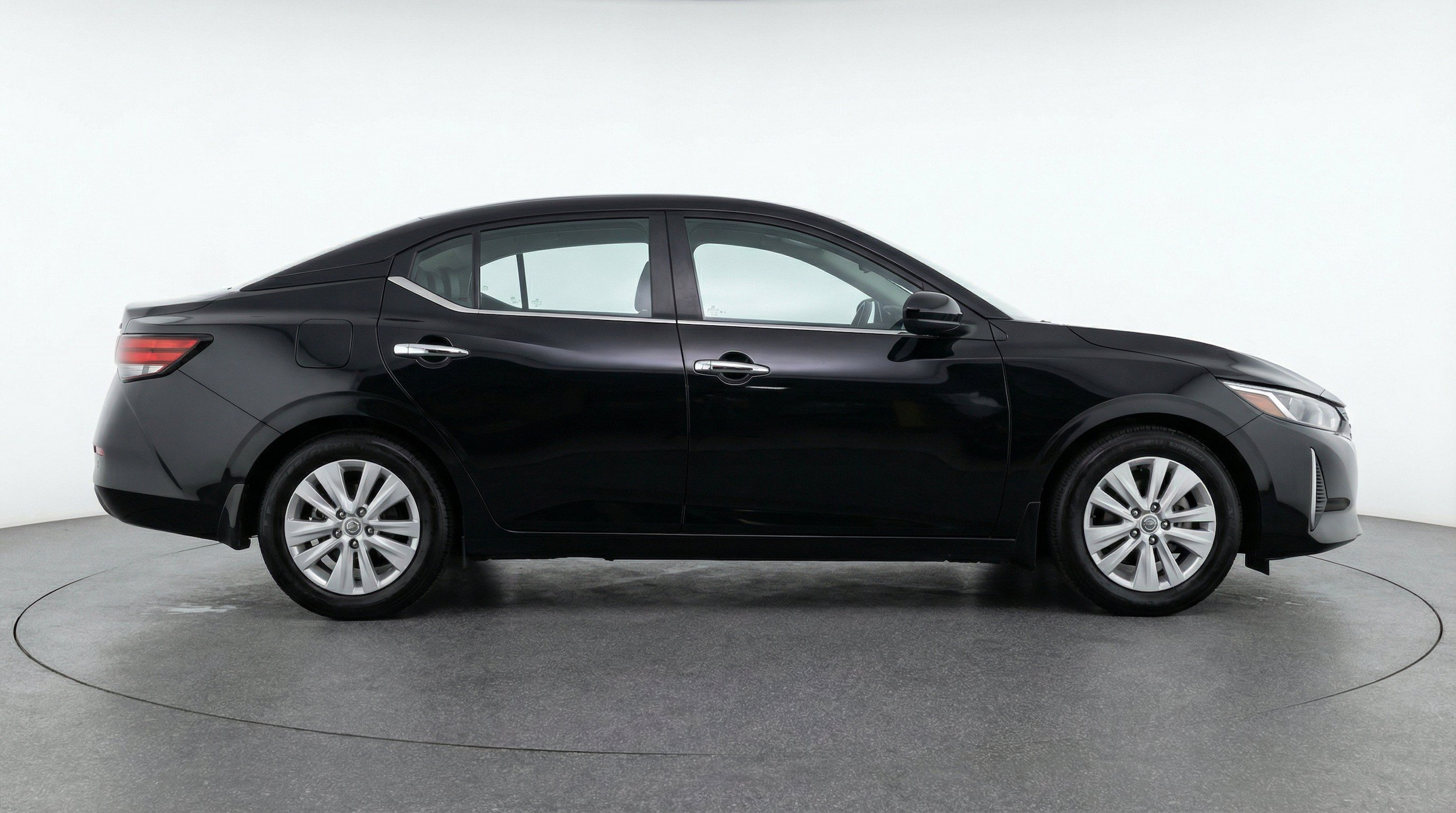 Thumbnail: 2025 Nissan Sentra - 10