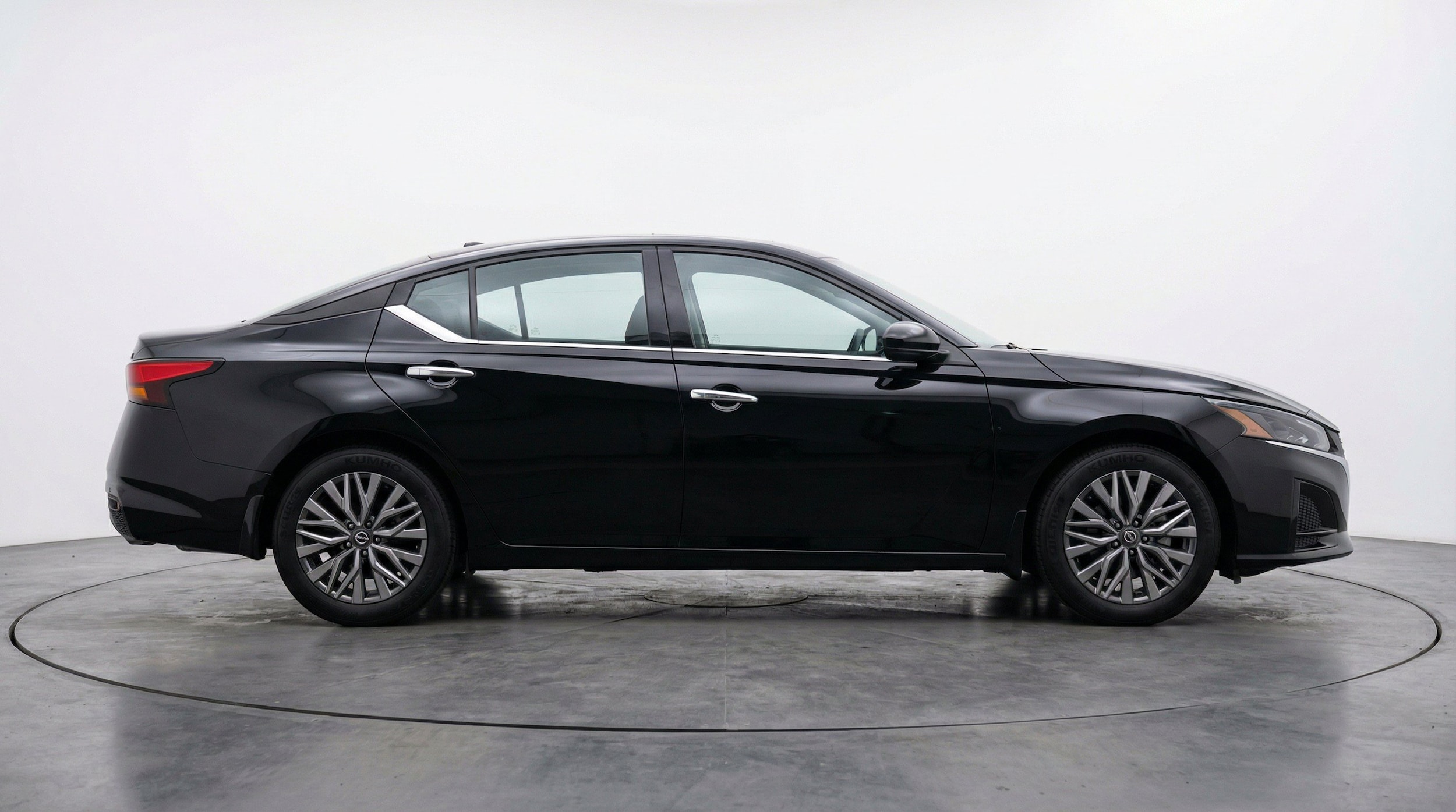 Thumbnail: 2025 Nissan Altima - 10