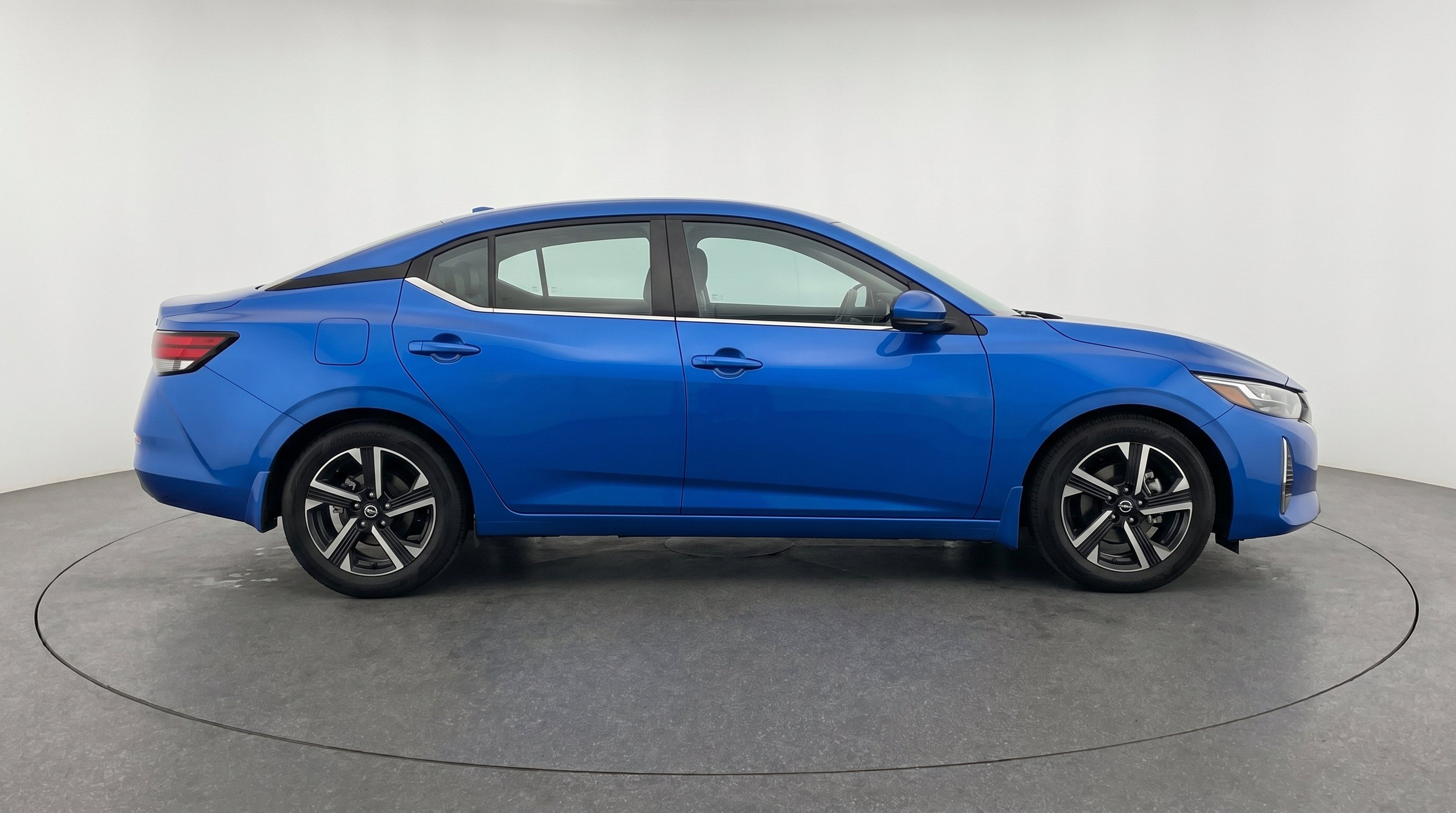 Thumbnail: 2025 Nissan Sentra - 10