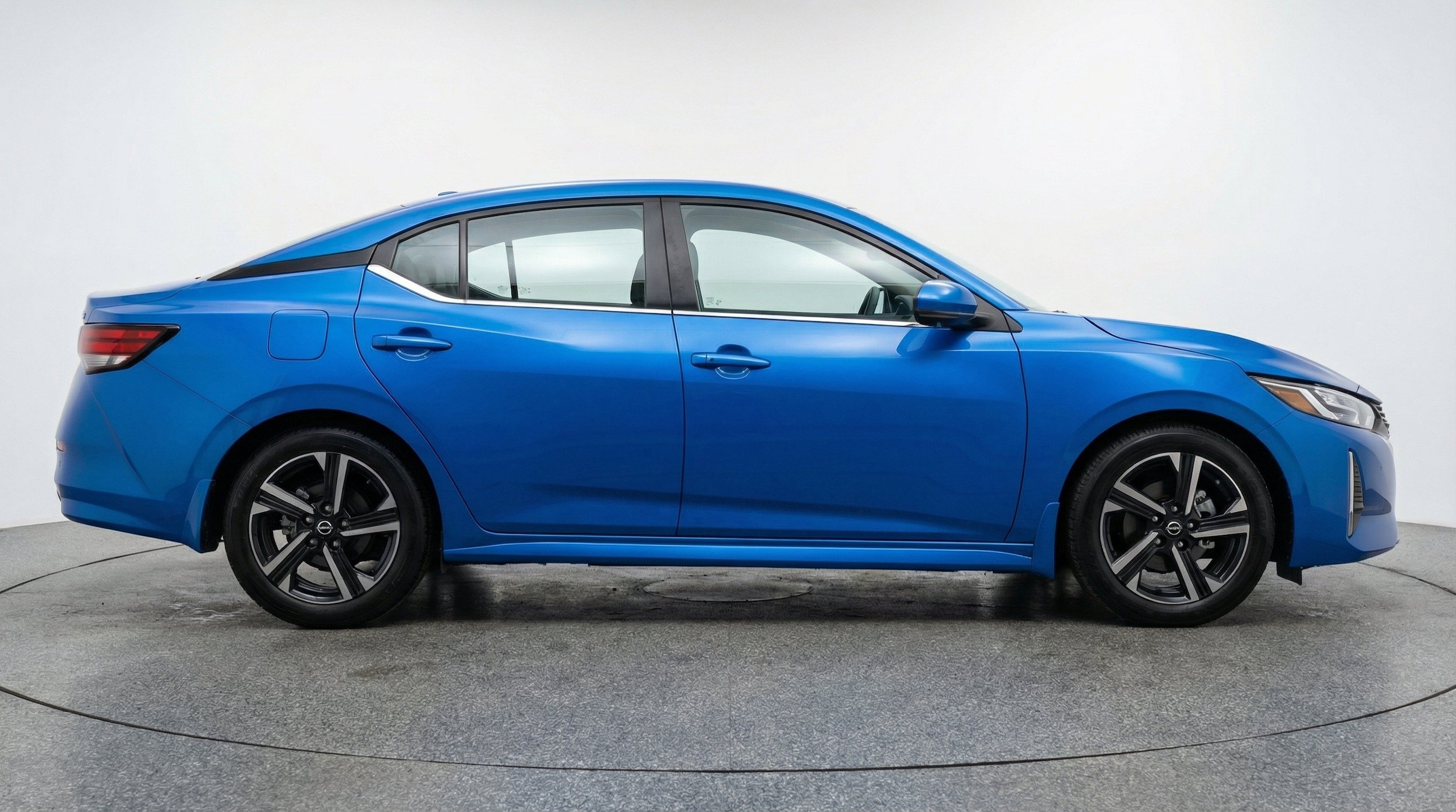 Thumbnail: 2025 Nissan Sentra - 10