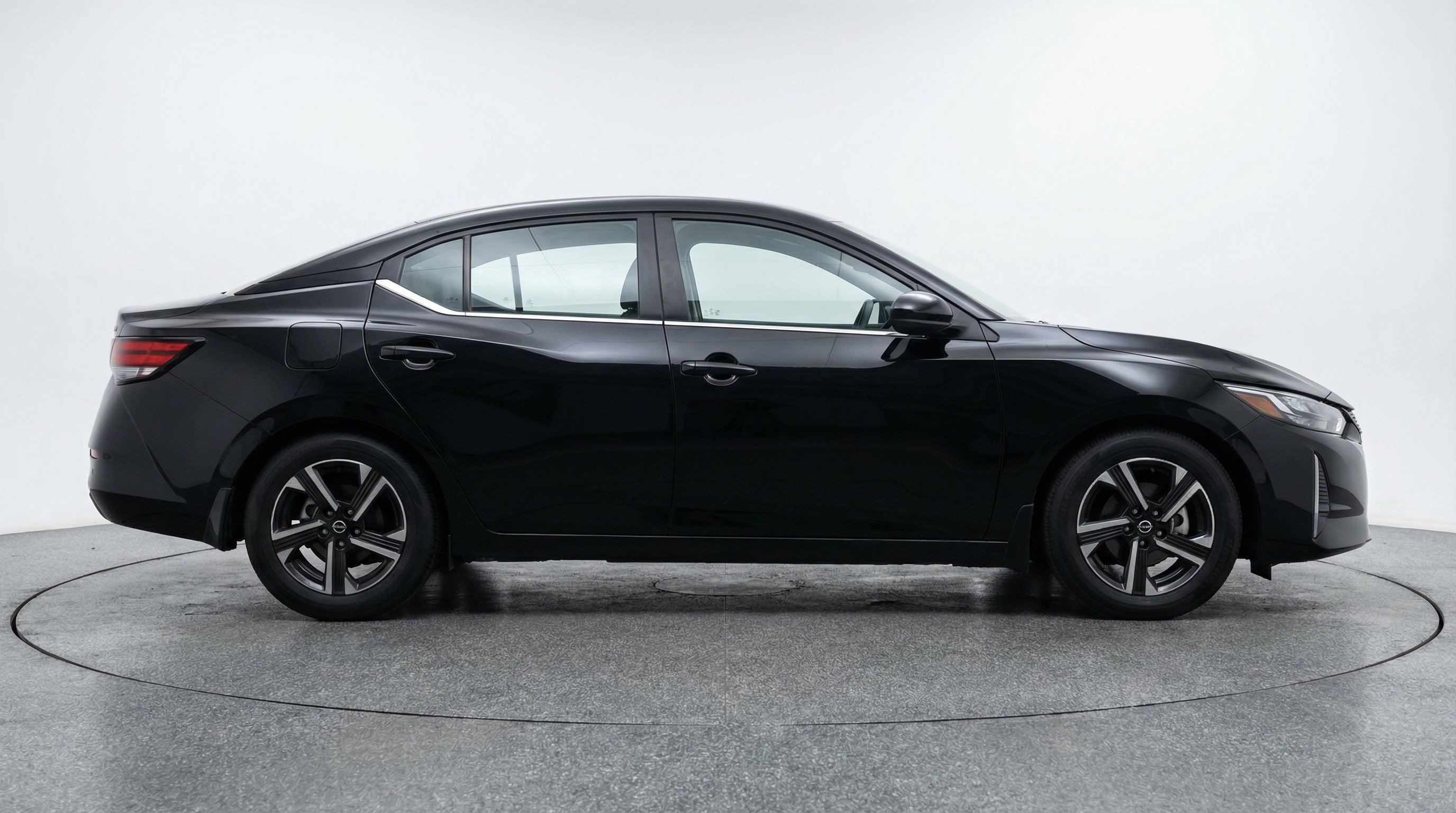 Thumbnail: 2025 Nissan Sentra - 10