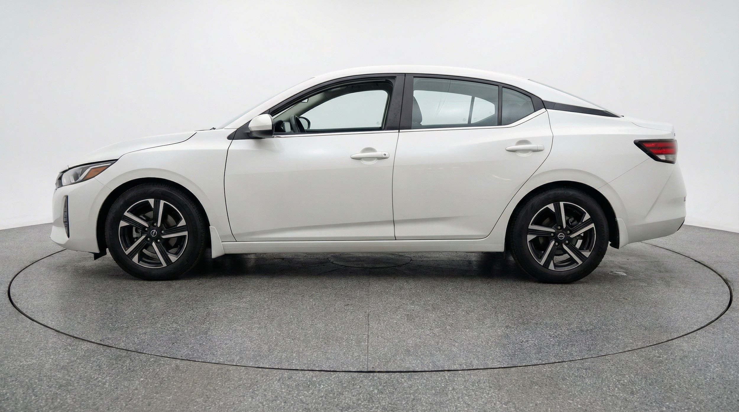 Thumbnail: 2025 Nissan Sentra - 5
