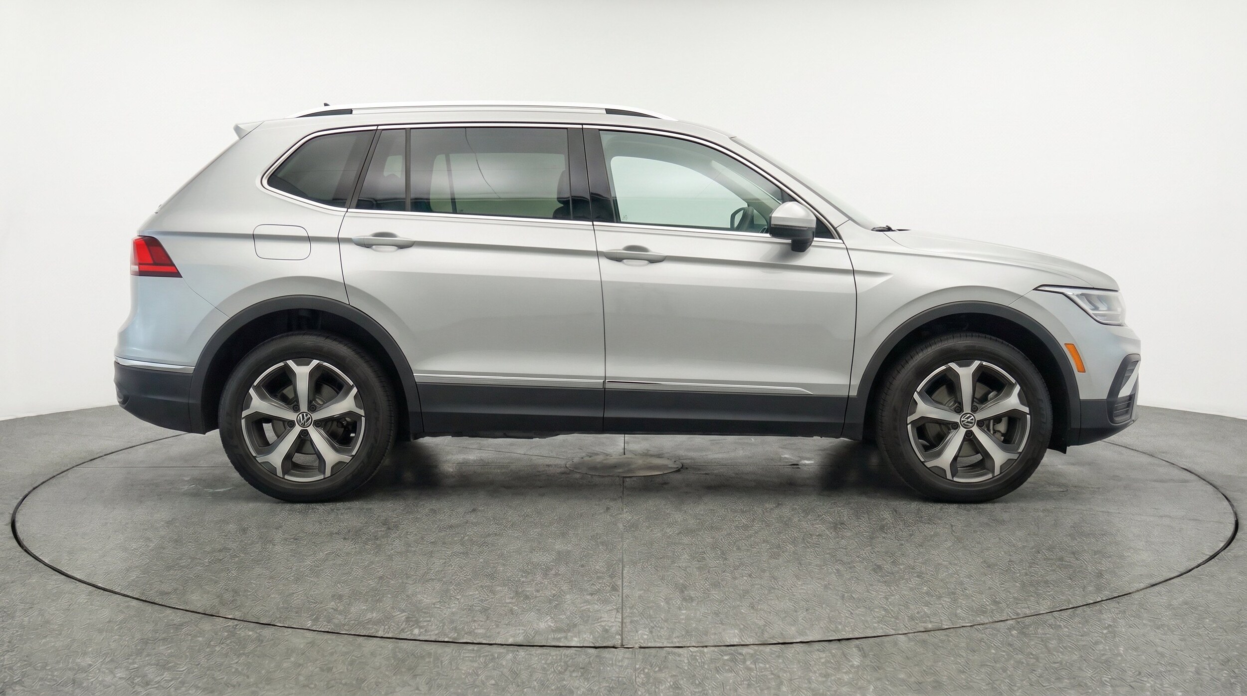Thumbnail: 2026 Volkswagen Tiguan - 10