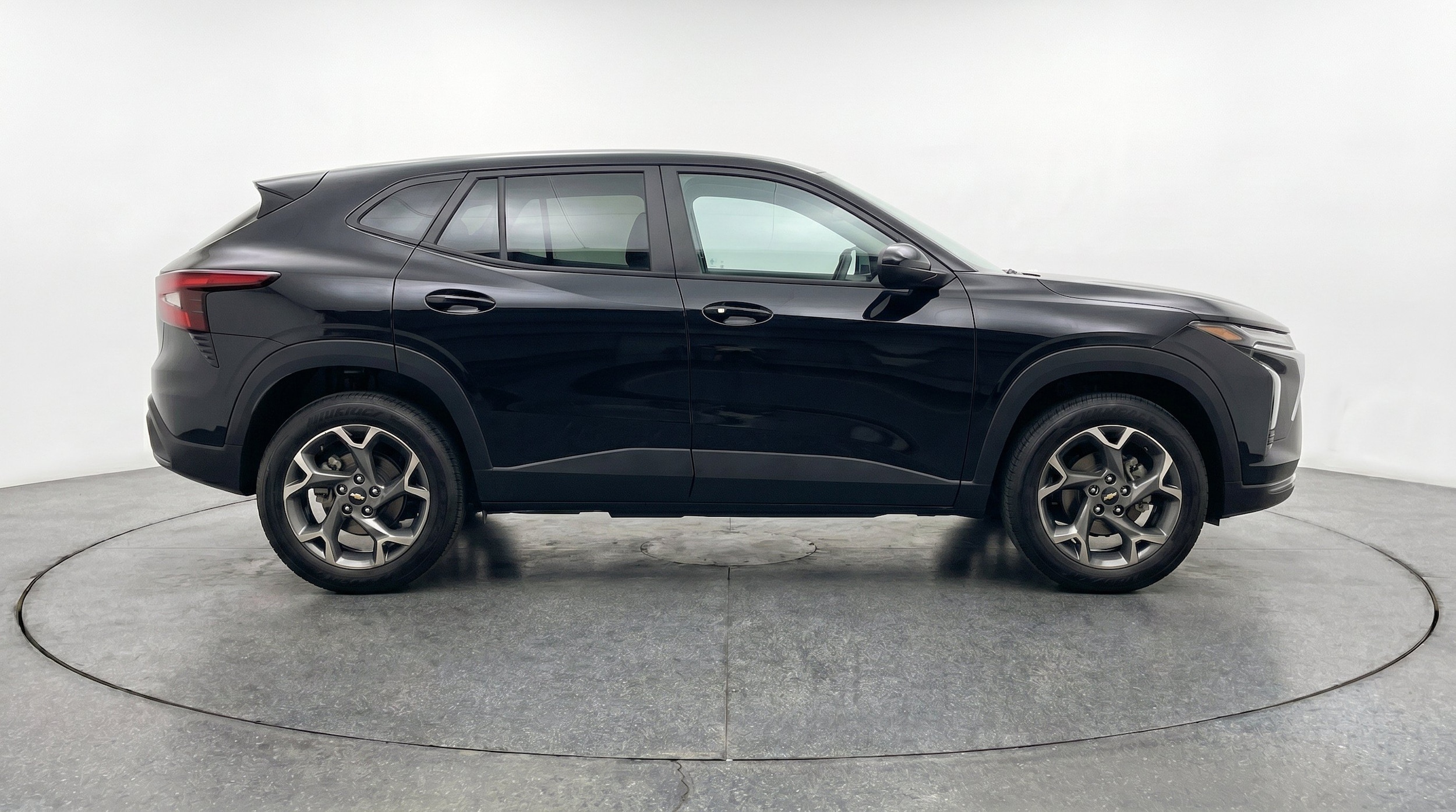 Thumbnail: 2025 Chevrolet Trax - 10