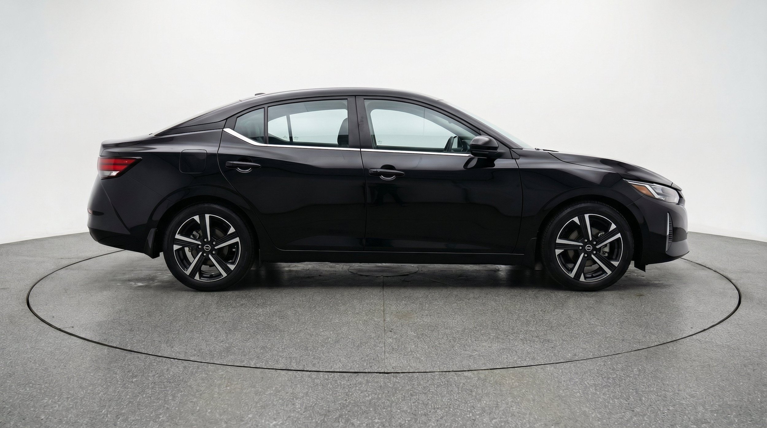 Thumbnail: 2025 Nissan Sentra - 11