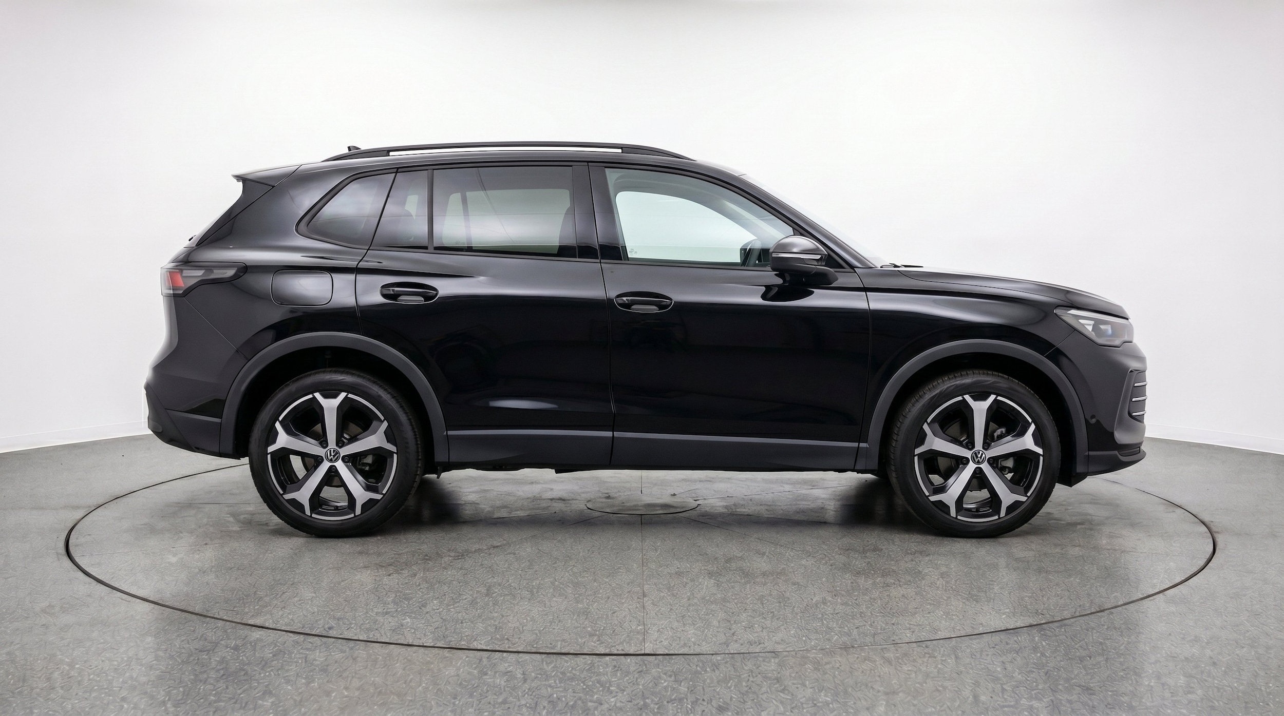Thumbnail: 2026 Volkswagen Tiguan - 10