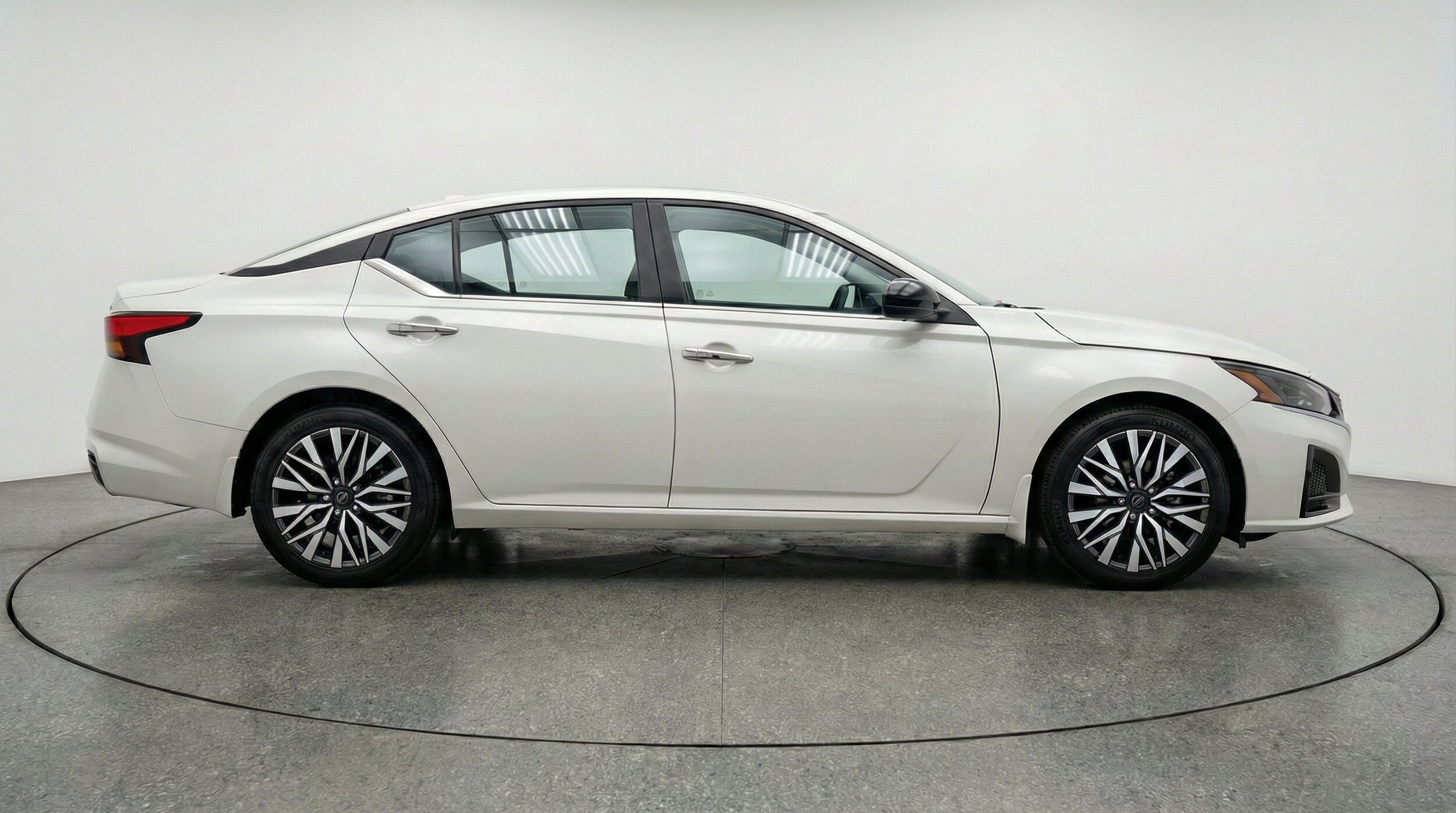 Thumbnail: 2025 Nissan Altima - 10